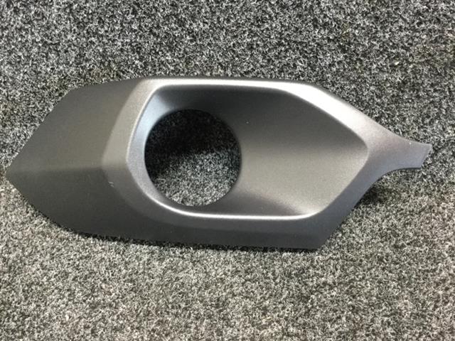 R Spotlight Bezel