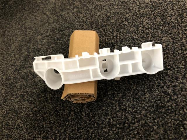 Lf Bumper Retainer