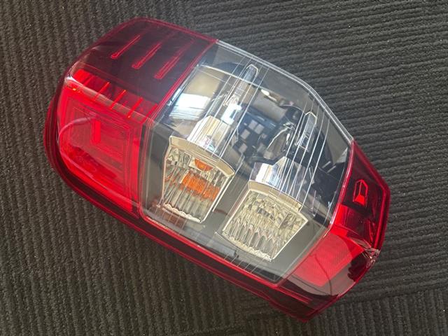 R Tail Light