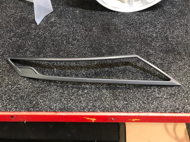 Rf Headlight Ext Garnish