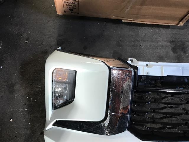 Rh Front Bumper Garnish Upper