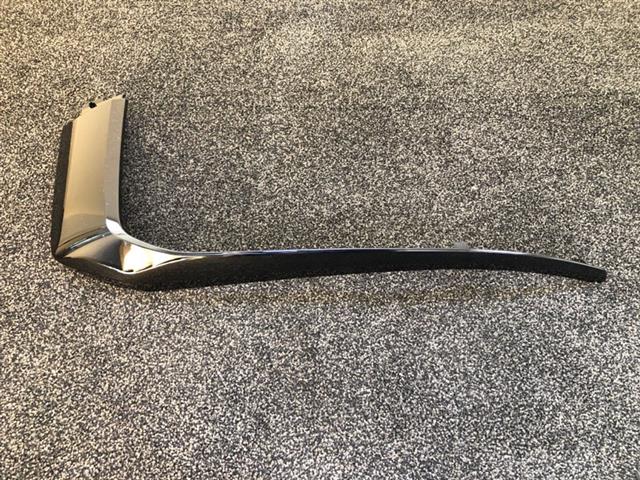 Rh Front Bumper Garnish Upper