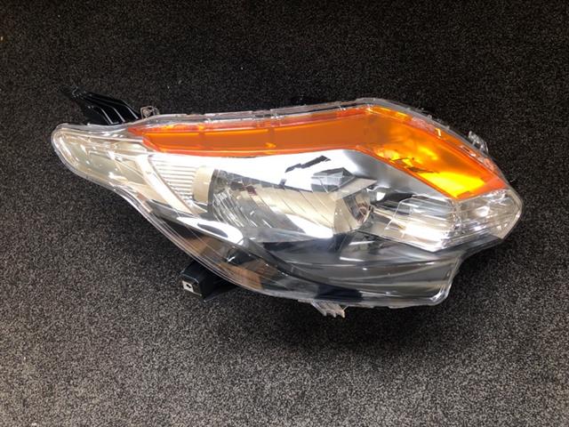R Headlight (halogen)
