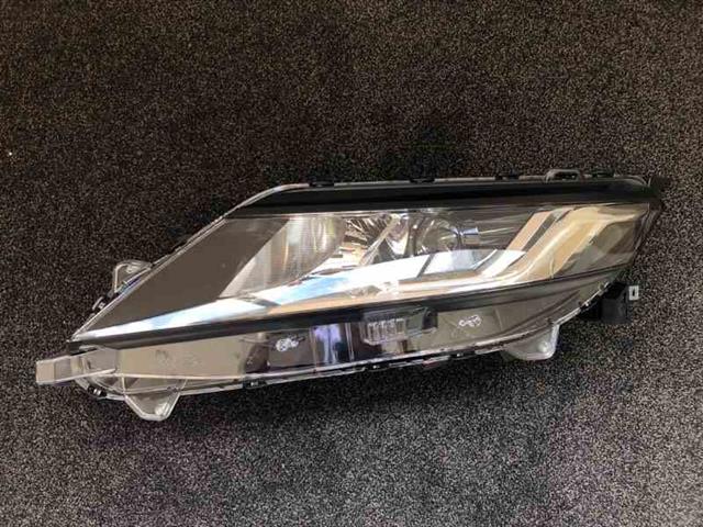 L Headlight (halogen)