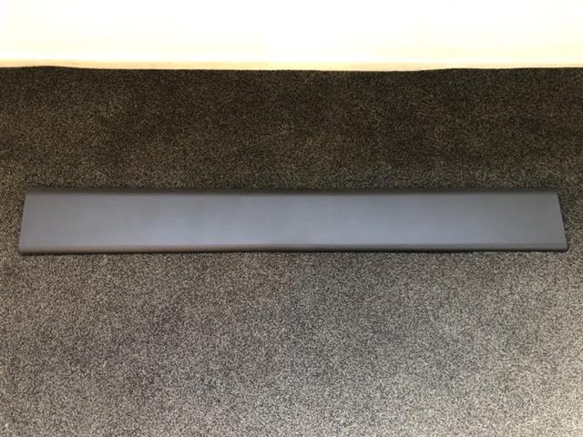 Lr Door Moulding