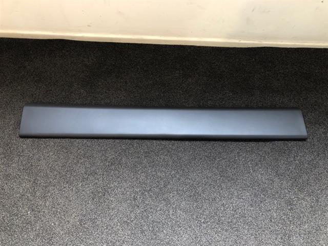 Lr Door Moulding