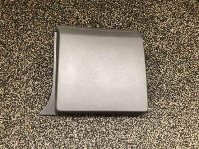 L "b" Pillar Moulding