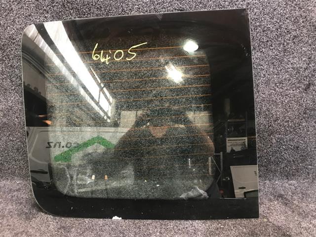 L Tailgate Glass