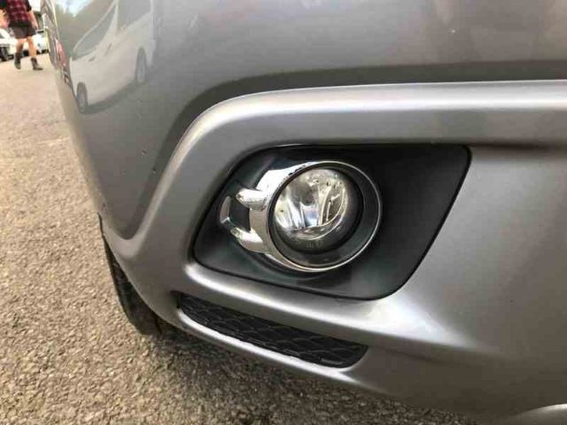 R Spotlight Bezel