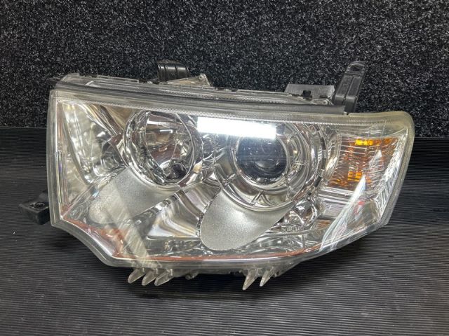 L Headlight (halogen)