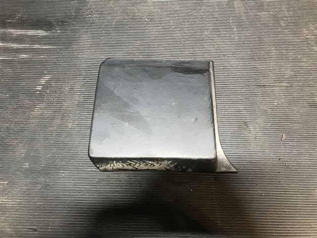 R "b" Pillar Moulding