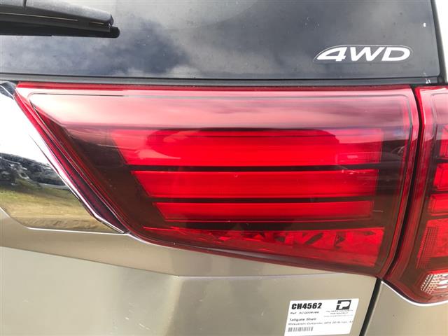 R Tailgate Light