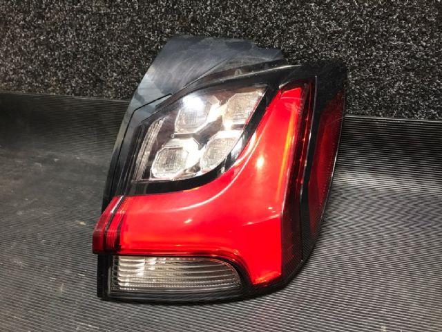 R Tail Light