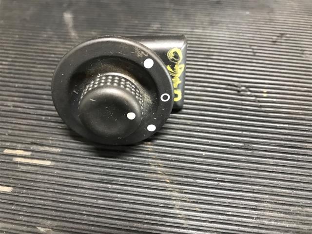 Mirror Adjuster Switch
