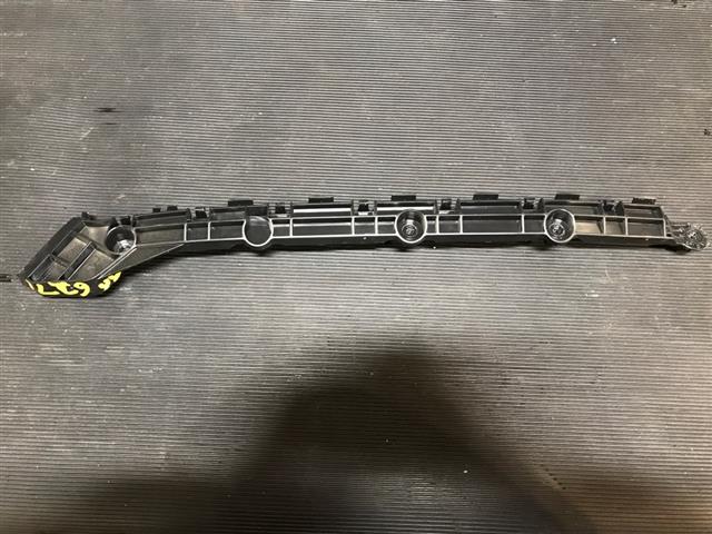 Rr Bumper Retainer