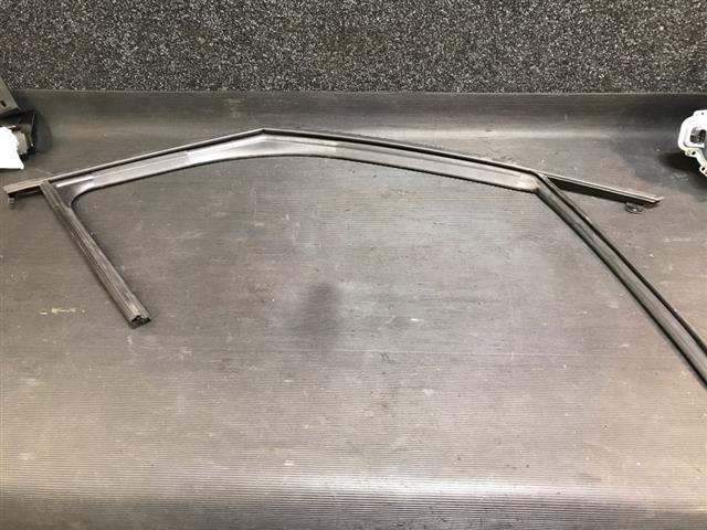 Rf Door Glass Guide Channel