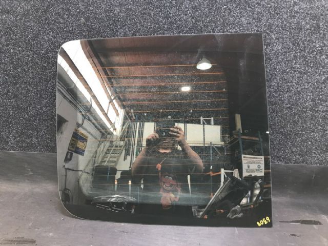 L Tailgate Glass