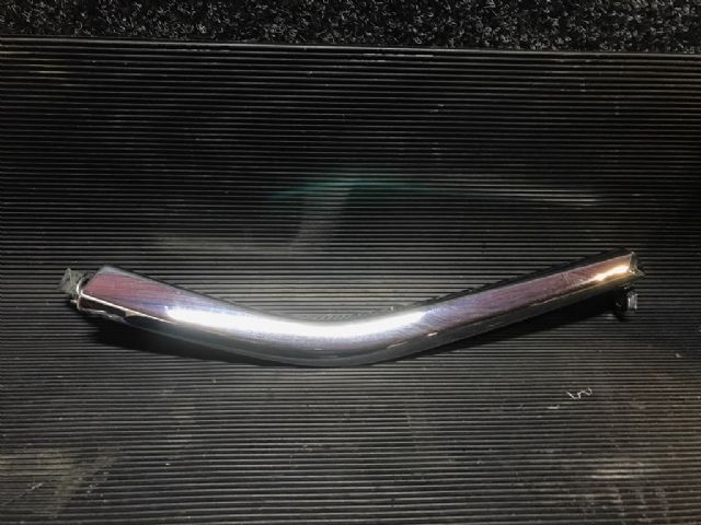Lh Front Bumper Garnish Upper