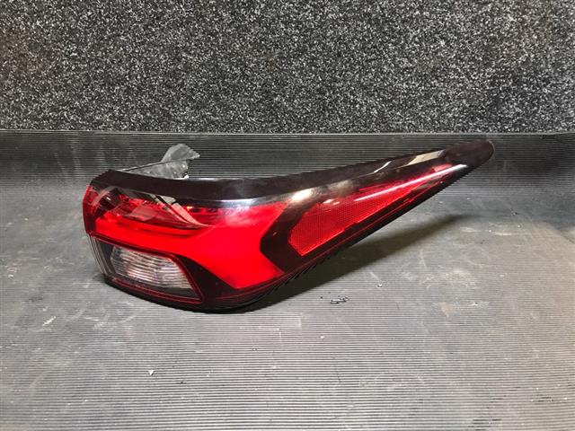 R Tail Light