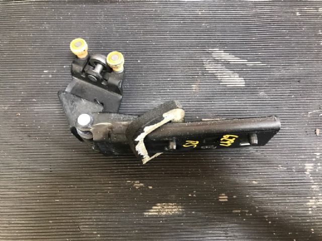 R Side Door Middle Rollers