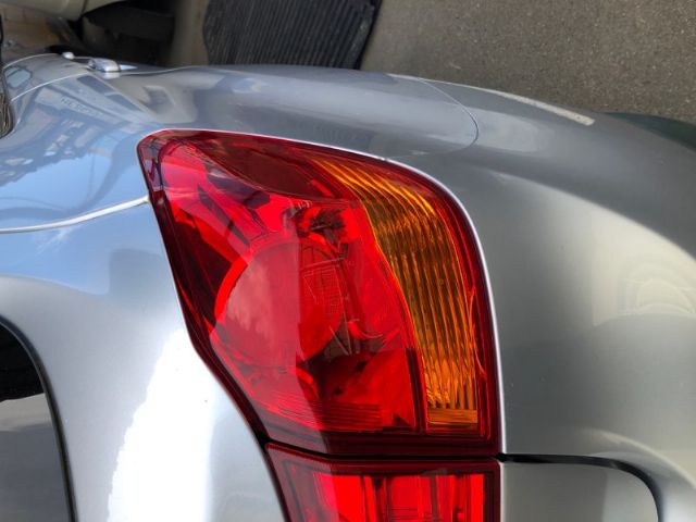 R Tail Light