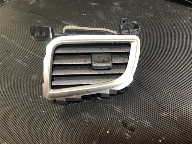Rh Dash Air Vent