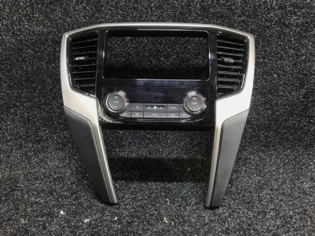 Stereo Surround / Bezel