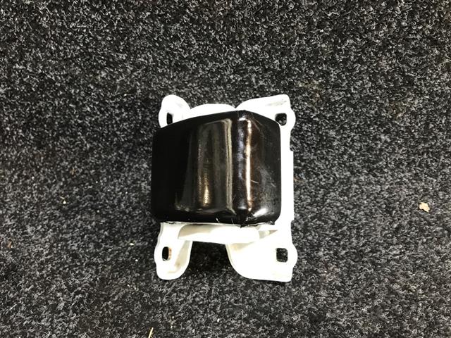 R Lower Tail Door Hinge