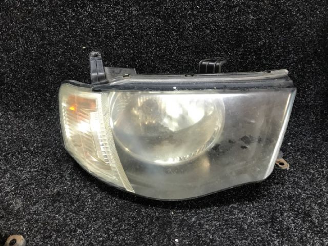 R Headlight