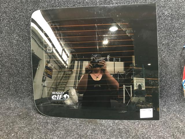 L Tailgate Glass