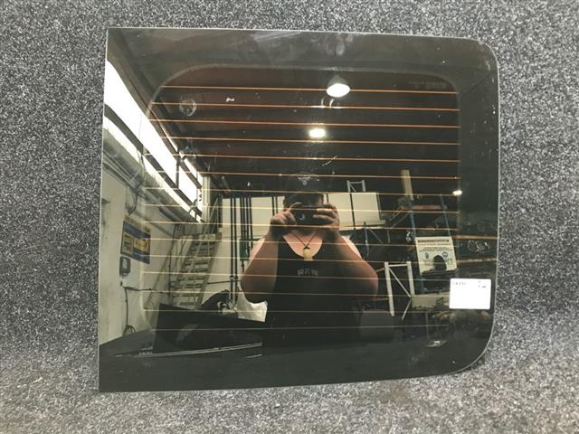 R Tailgate Glass