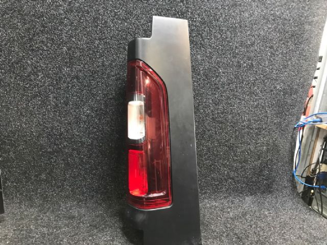 R Tail Light