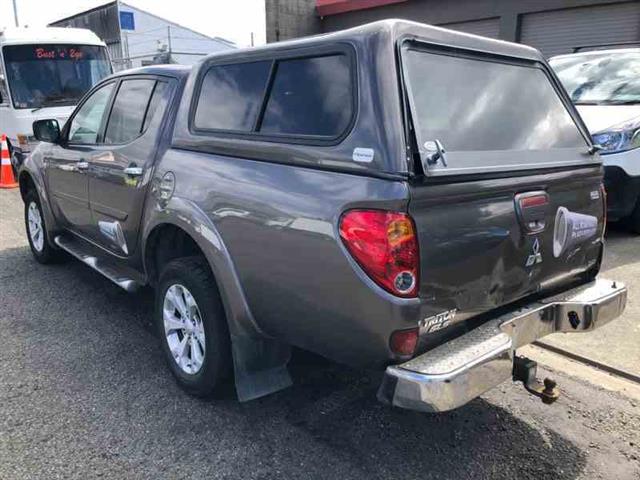Tailgate Handle Outer