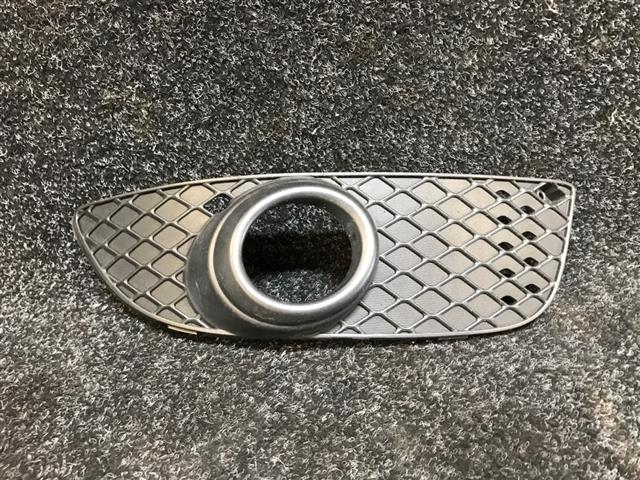 R Spotlight Bezel