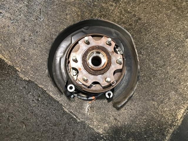 Rr Hub & Carrier Assembly