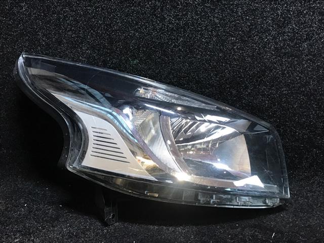 R Headlight