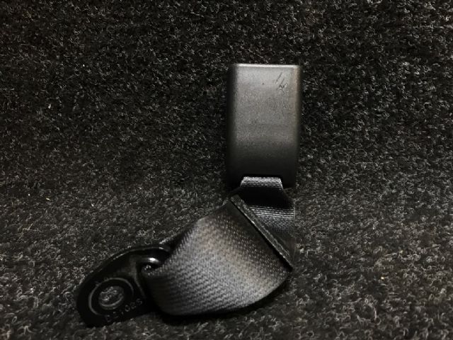Lr Rear Seat Belt Stalk