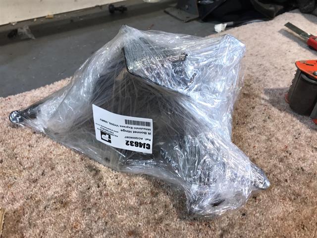 R Bonnet Hinge 