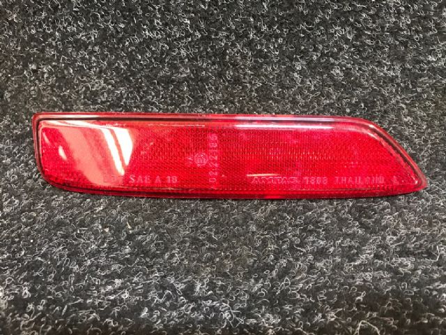 Lr Bumper Reflector