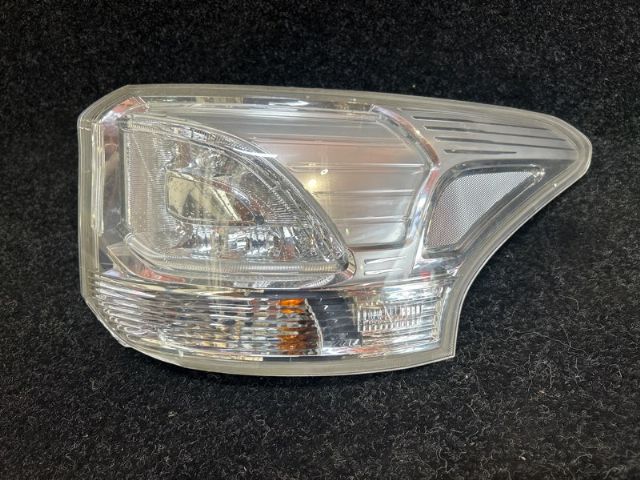 R Tail Light (led)