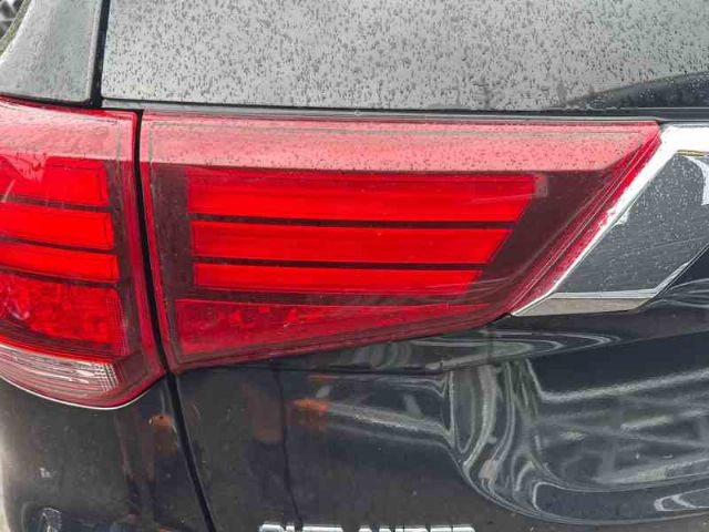 L Tailgate Light