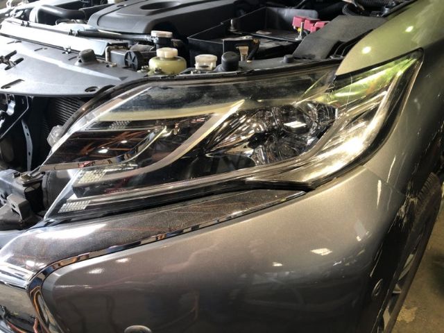 L Headlight (halogen)