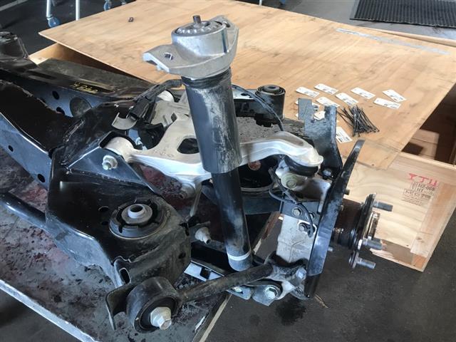 Lr Shock Absorber