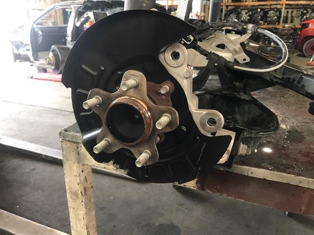 Lr Hub & Carrier Assembly
