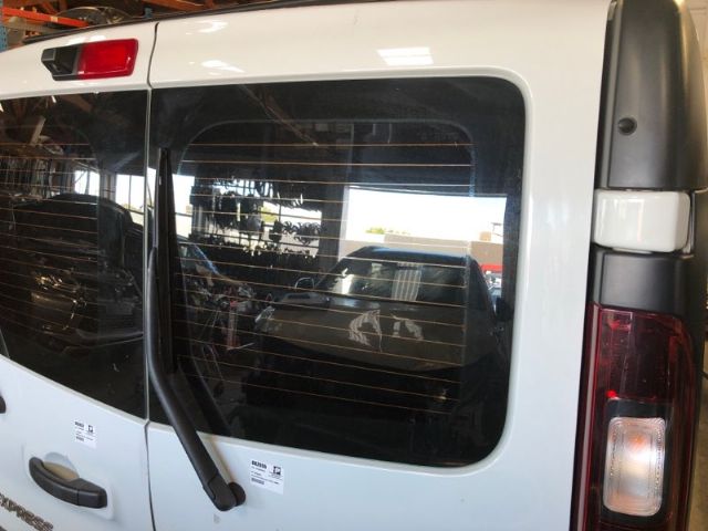 R Tailgate Glass