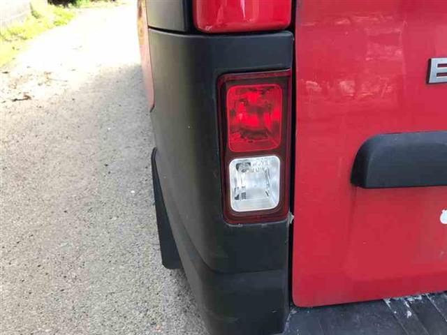 Lr Bumper Light