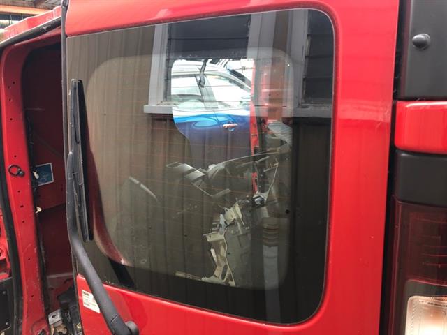 R Tailgate Glass
