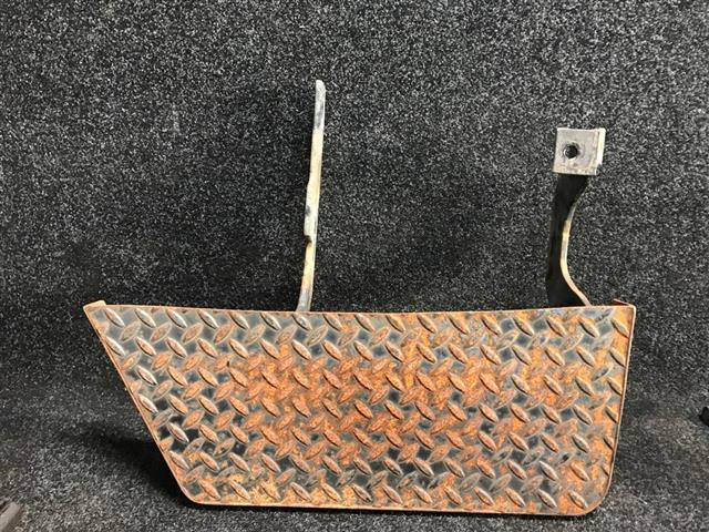 Rear Bumper Step Rh