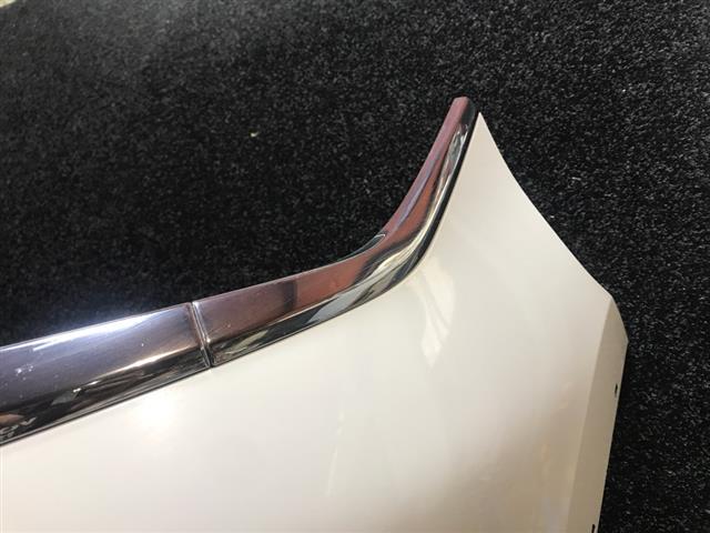 Lh Front Bumper Garnish Upper