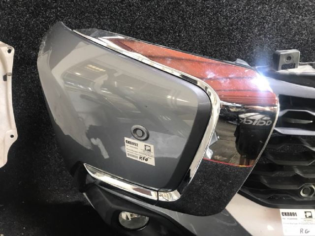 Rh Front Bumper Garnish Upper